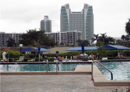 Olympus condo in Hallandale