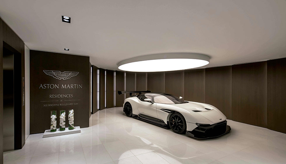 Aston Martin Aston Martin