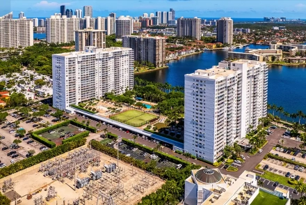 Admirals Port condominiums for sale and rent