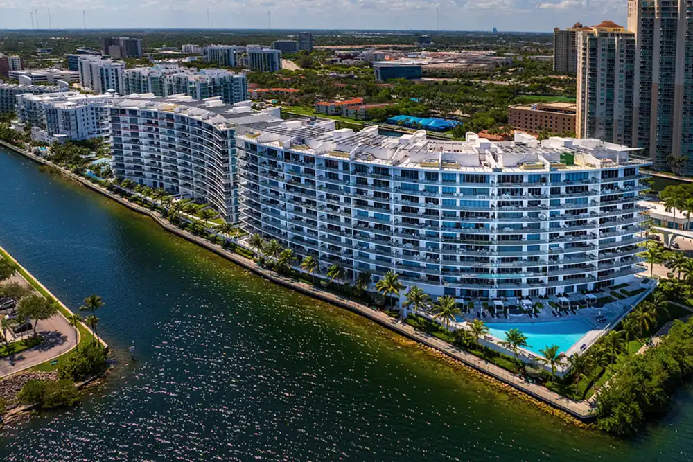 ECHO Aventura - 3 and 4 bedroom luxury waterfront residences