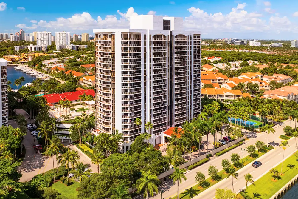 Harbor Towers at the Waterways, Aventura 33180