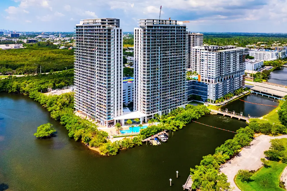The Harbour Condo for Sale and Rent