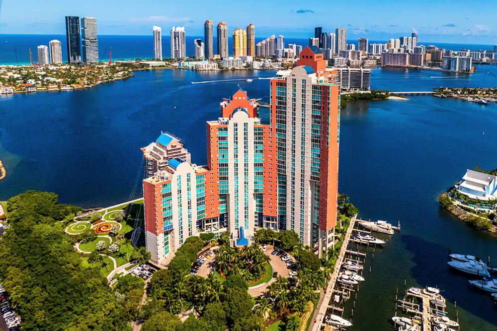 Hidden Bay condos real estate aventura