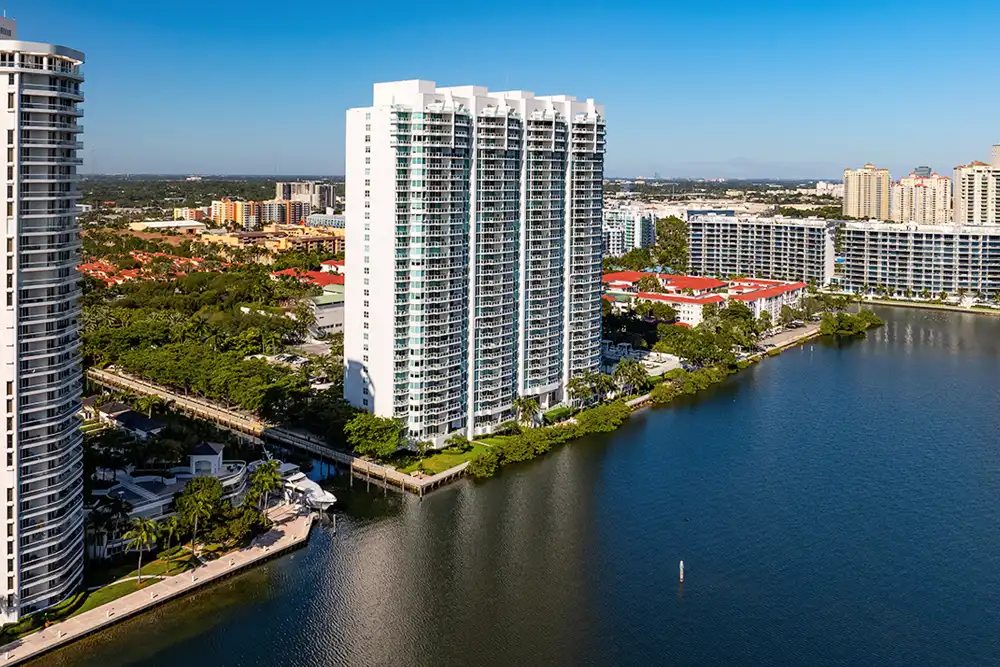 Peninsula condos real etate aventura