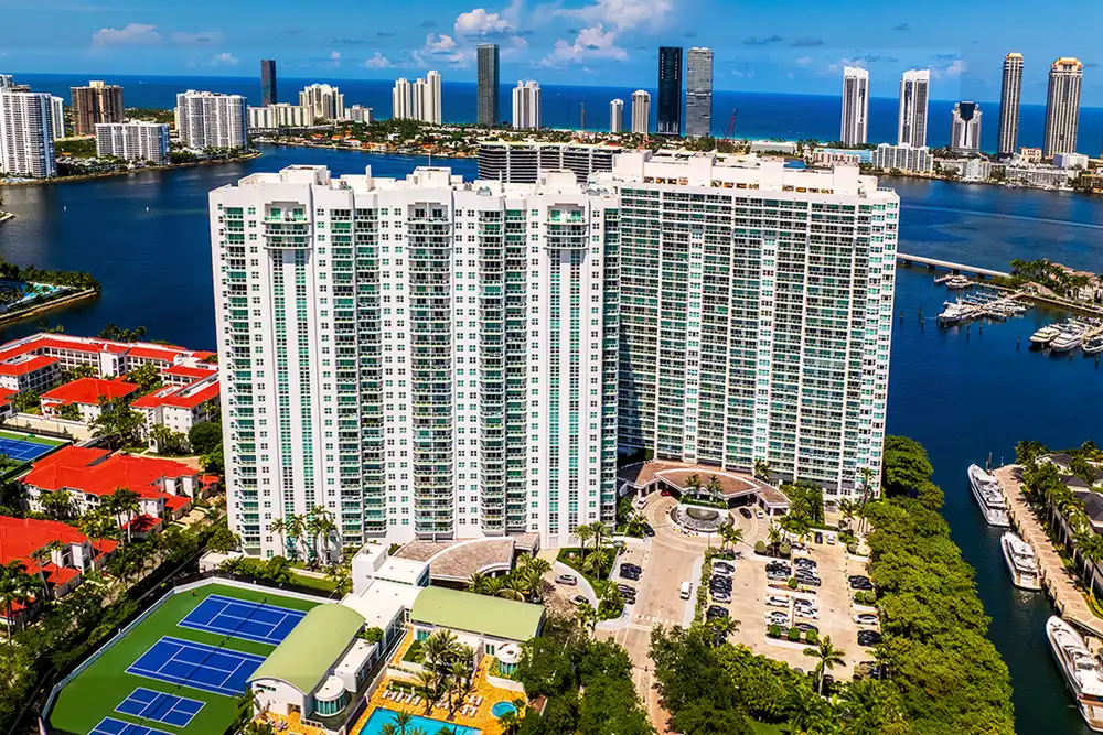Peninsula 2 condos in Aventura for Sale and Rent
