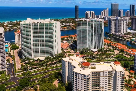 Porto Vita condos real estate aventura