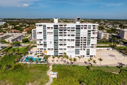 Three Thousand Condos for Sale in Boca Raton, FL