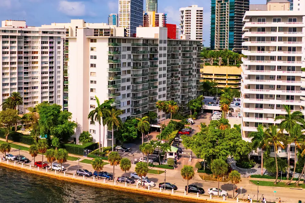 Brickell Bay Tower Condo, Miami 33131
