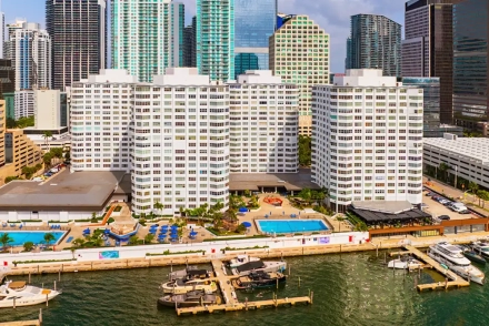 Four Ambassadors Brickell Condo, Miami 33131