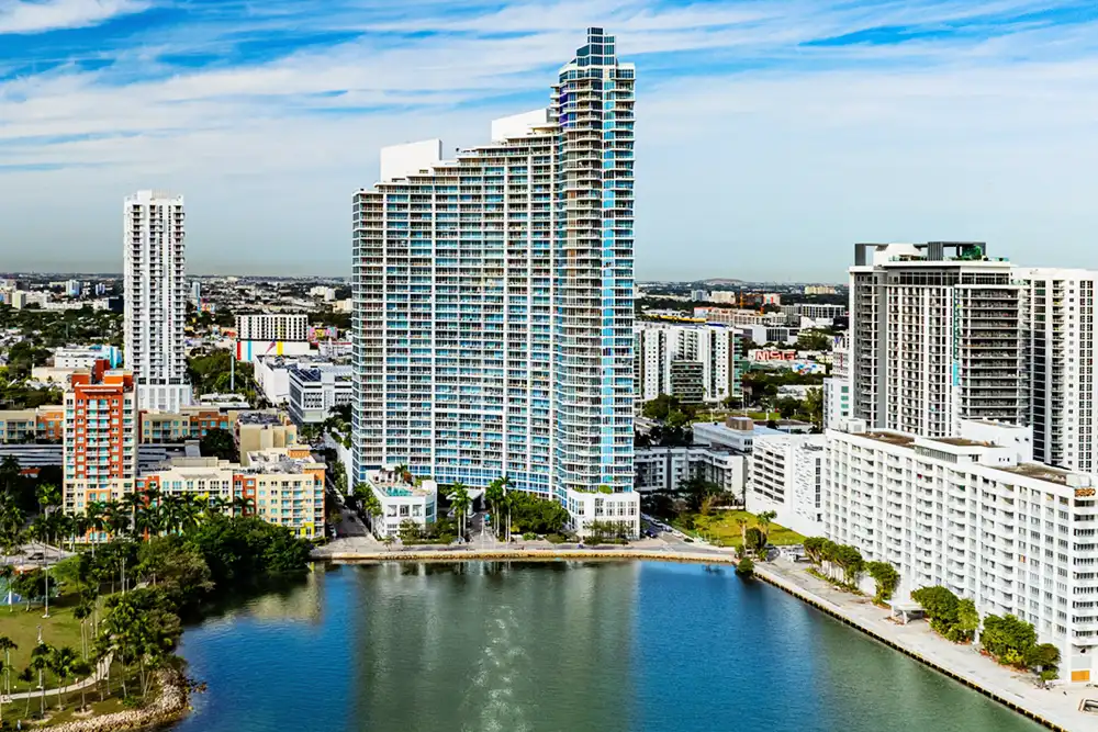 Paramount Bay Condos for Sale and Rent in Edgewater, Miami