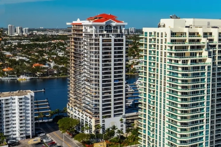 Jackson Tower Condos Ft. Lauderdale for Sale, 100 S Birch Rd