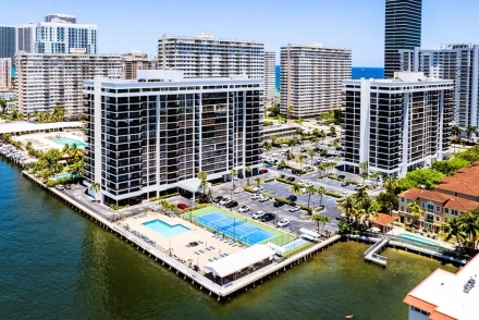 Avant Garde Condos for Sale and Rent in Hallandale Beach