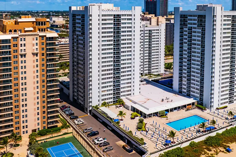 La Mer Estates South Condos for Sale and Rent in Hallandale Beach, Florida
