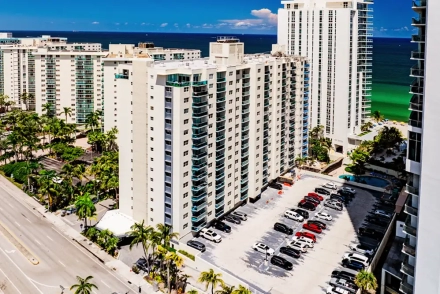 Sian Ocean Residence condos for sale and rent in Hollywood Beach, Florida