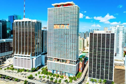 50 Biscayne Condominiums for Sale and Rent in Downtown Miami, Florida