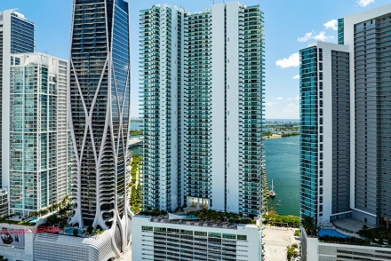 900 Biscayne Bay Condos for Sale and Rent in Downtown Miami