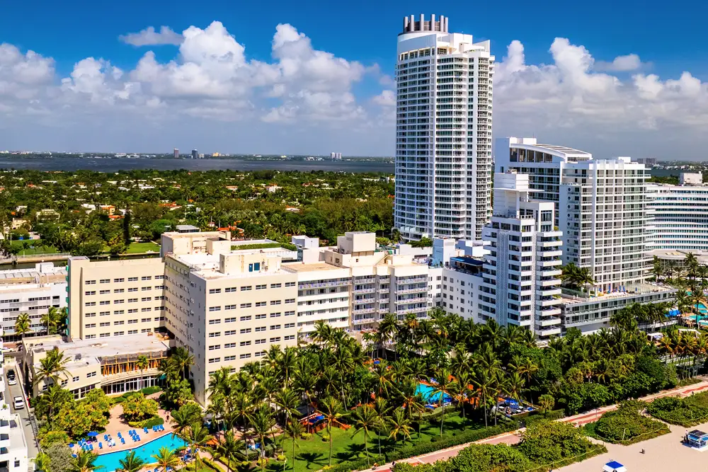 Fontainbleau Tresor condos for sale and rent