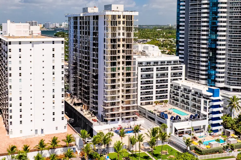 Le Trianon Condo, Miami Beach, FL 33140