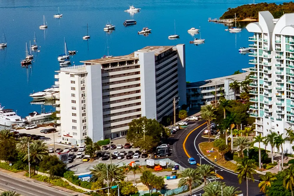 Bayshore Yacht & Tennis Club, North Bay Village