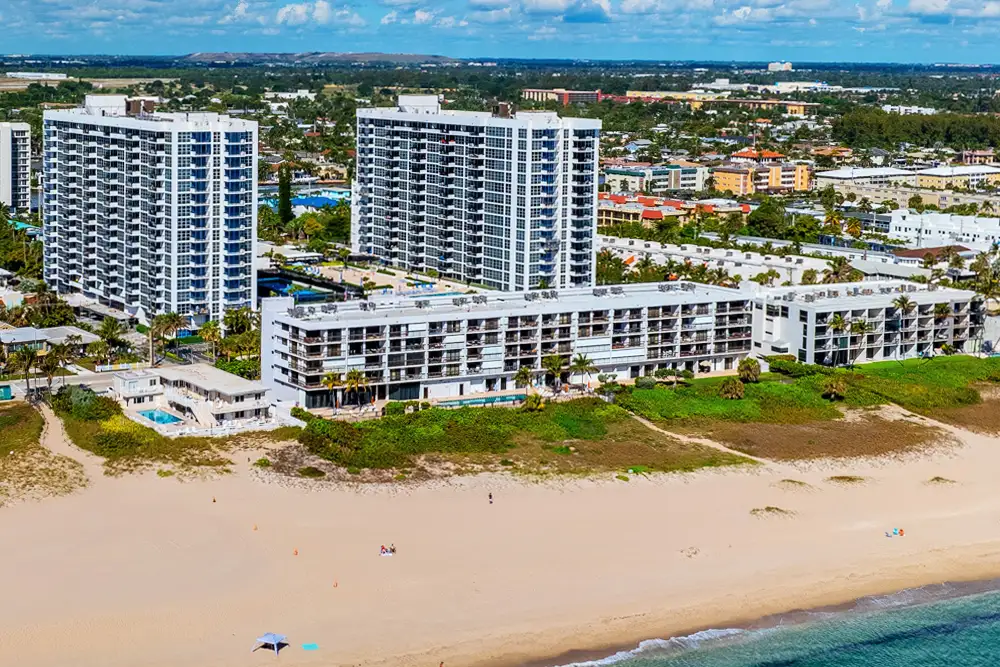 Silver Thatch, Pompano Beach 33062