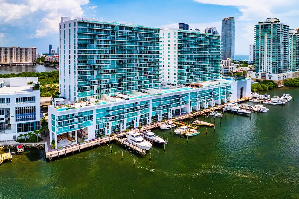 400 Sunny Isles Luxury Condo Residences for Sale and Rent