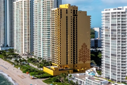 Sayan Condos for Sale and Rent in Sunny Isles Beach, Florida