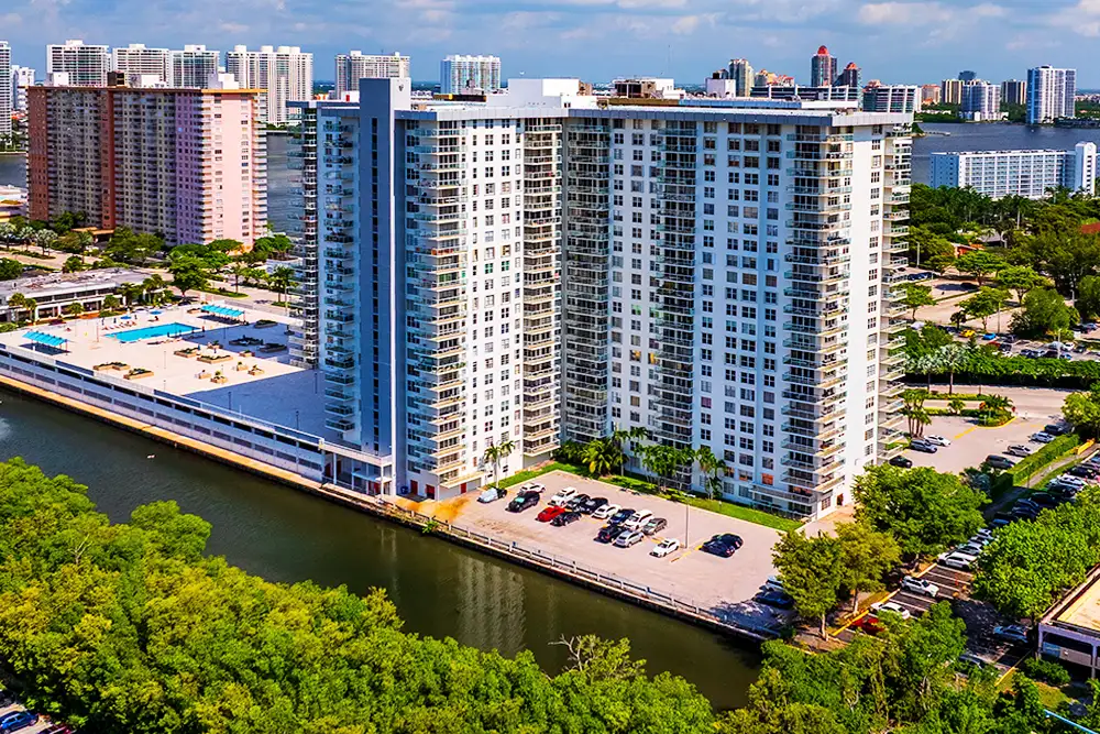 Winston Tower 300, Sunny Isles Beach, 33160