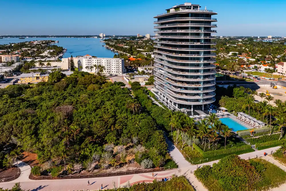 Eighty Seven Park Condo by Renzo Piano
