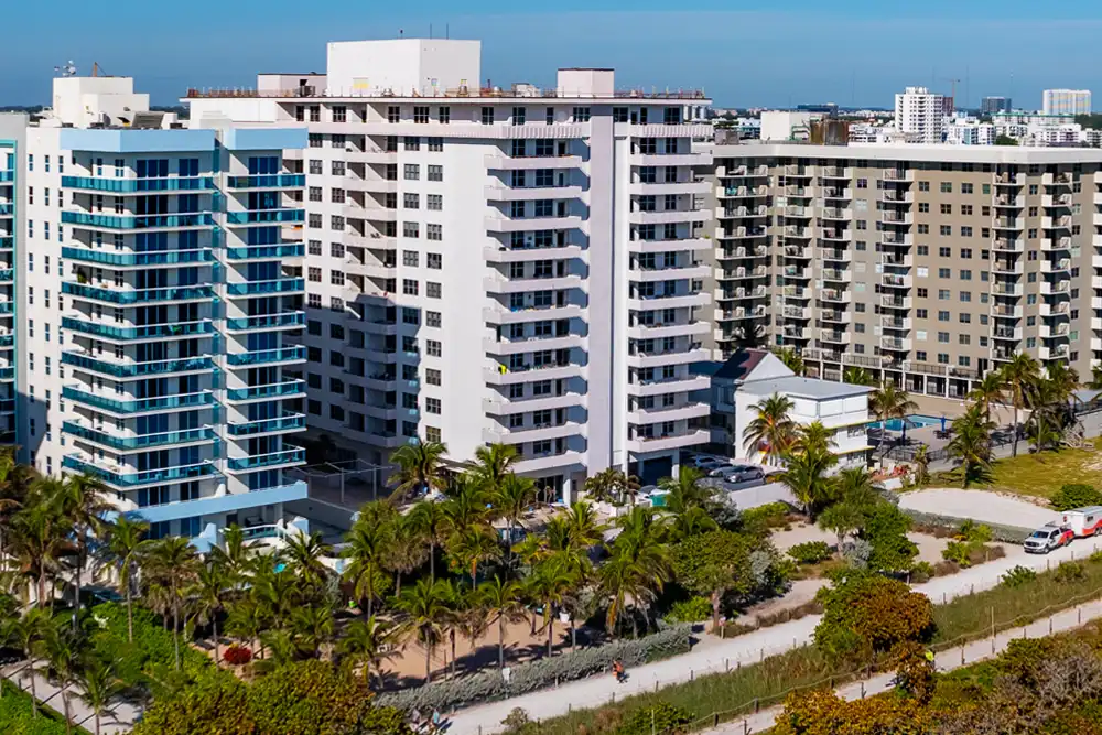 Four Winds Oceanfront Condos in Surfside