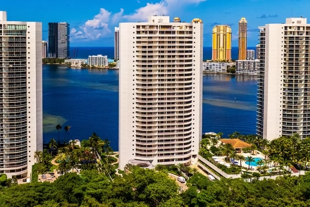 WIlliams Island 3000 Condo for Sale and Rent. Miami Real Estate