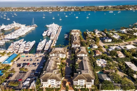 Flagler Landing Condos for Sale in West Palm Beach, FL