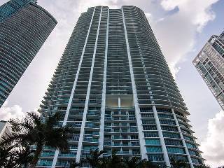 900 Biscayne Bay 900 Biscayne Bay
