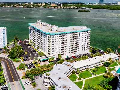 Island Pointe Island Pointe