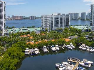 Mystic Pointe 300