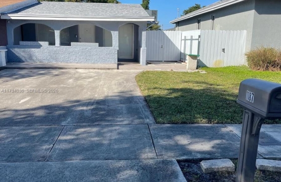 1187 NW 29th Ter #
