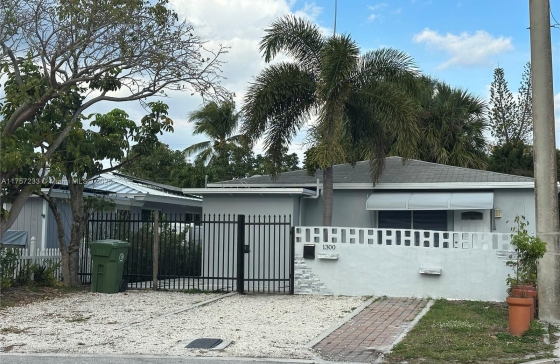 1300 NW 7th Ter #