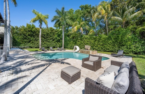 31  Island Dr #