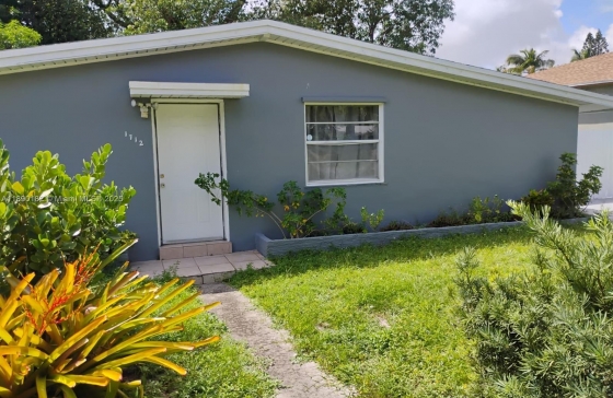 1712 NW 15th Ter #