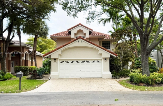 610  Misty Oaks Ln #
