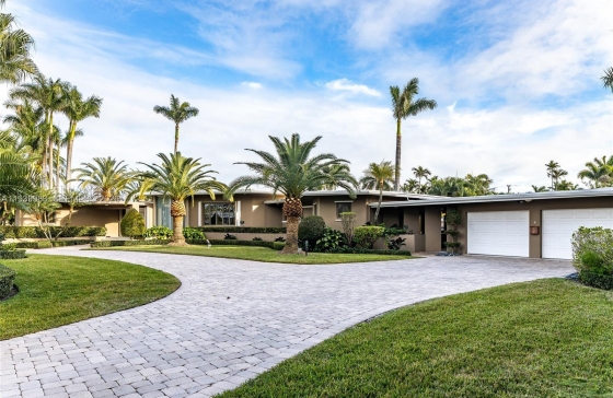 950 S Southlake Dr #950