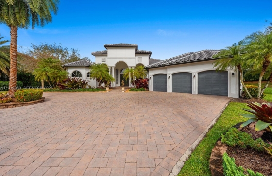 12401 N Stonebrook Cir #