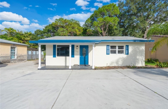 1320 N Andrews Ave #