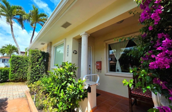 345  Malaga Ave #