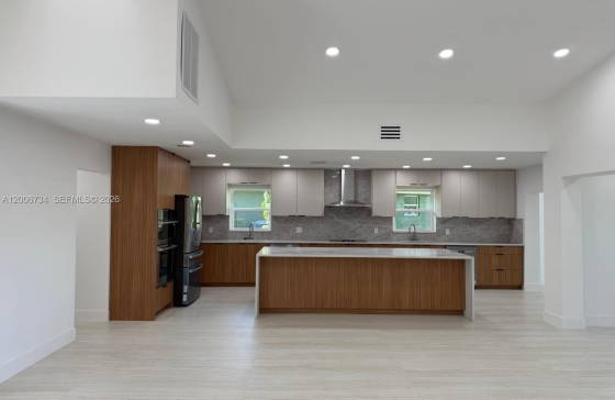 7917  Chula Vista Cres #
