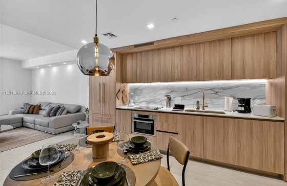 77 SE 5th #1908