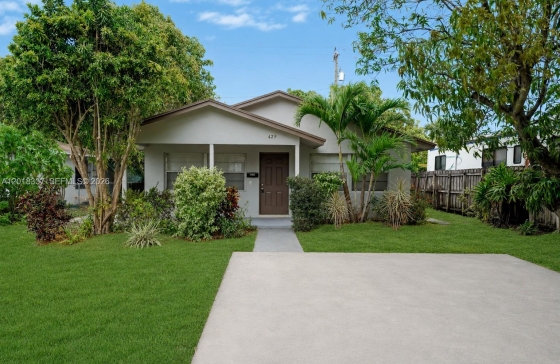 429  Avenida Hermosa #
