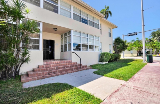 1460  West Ave #