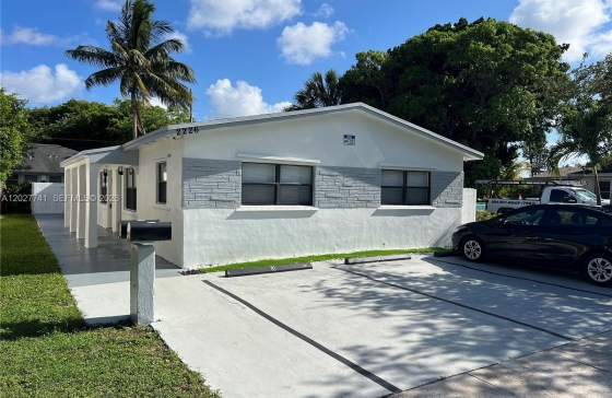 2226  Cody St #
