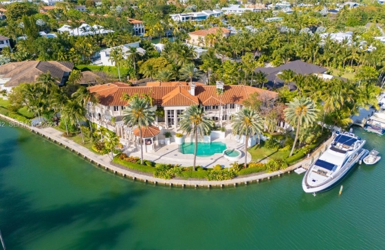 260  Cape Florida Dr #