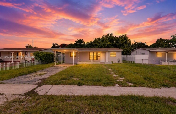 1140 N 74th Way #